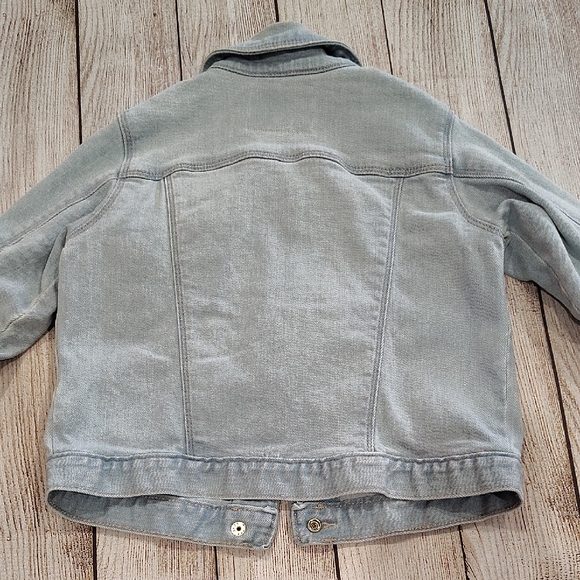 Old Navy Kids Light Wash Jean Jacket - Picture 3 of 5